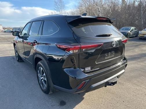 2026 Toyota Highlander XLE
