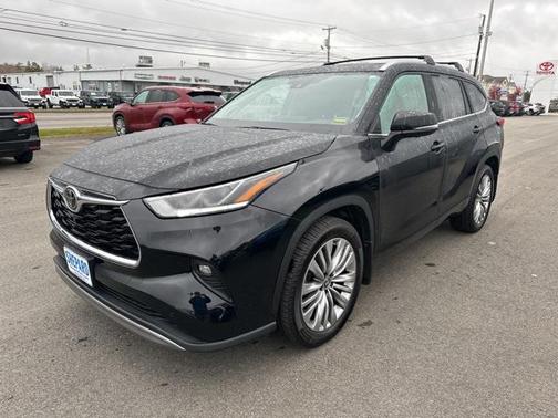 2024 Toyota Highlander Platinum