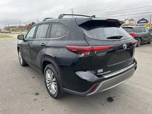2024 Toyota Highlander Platinum