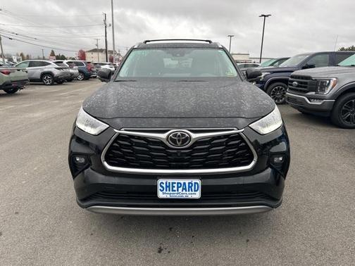 2024 Toyota Highlander Platinum