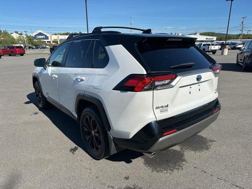 2023 Toyota RAV4 Hybrid SE