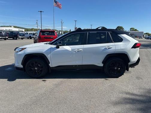 2023 Toyota RAV4 Hybrid SE