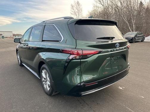 2025 Toyota Sienna Limited