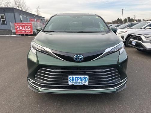 2025 Toyota Sienna Limited