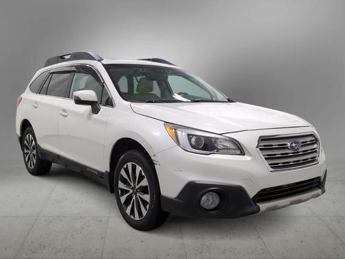 Crystal White Pearl 2015 Subaru Outback 3.6R Limited