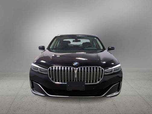 Jet Black 2020 BMW 740 xDrive