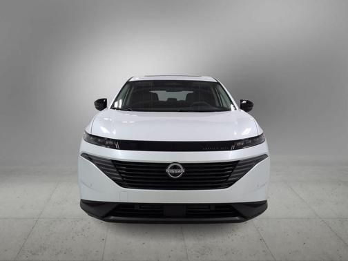 Everest White Pearl Tricoat 2026 Nissan Murano SL