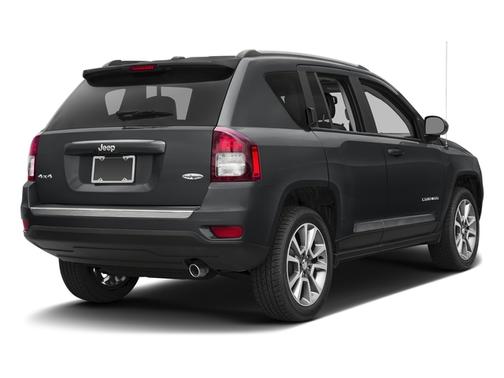 Granite Crystal Metallic Clearcoat 2017 Jeep Compass Latitude