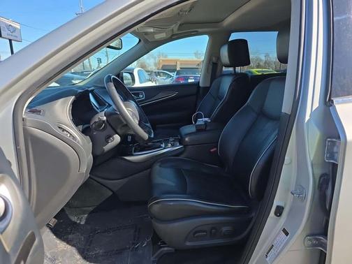 2018 INFINITI QX60 Base