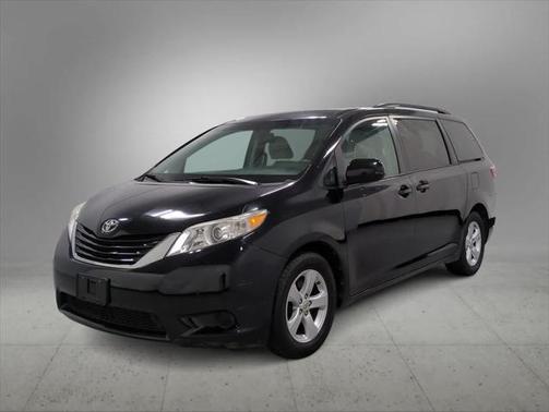 2017 Toyota Sienna LE