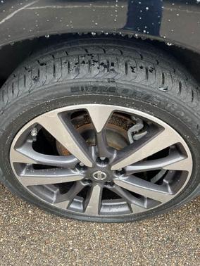 Super Black 2016 Nissan Altima 2.5 SR