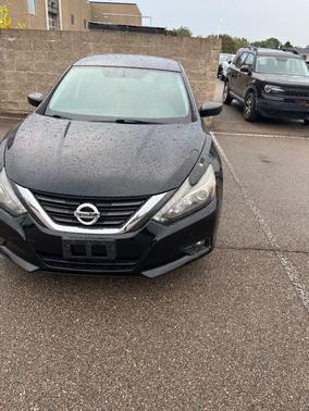 Super Black 2016 Nissan Altima 2.5 SR