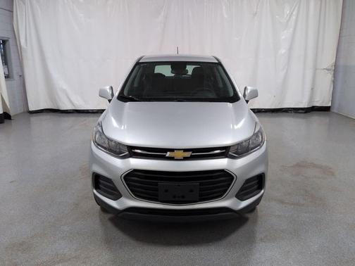 Silver Ice Metallic 2019 Chevrolet Trax LS
