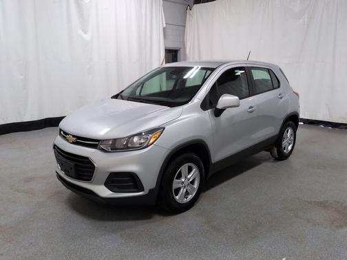 Silver Ice Metallic 2019 Chevrolet Trax LS