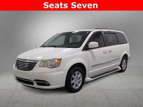 2011 Chrysler Town & Country Touring