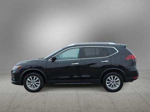 Magnetic Black Pearl 2019 Nissan Rogue SV
