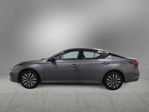 2025 Nissan Altima SR FWD