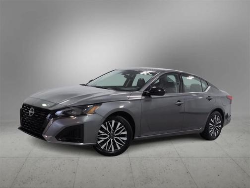 2025 Nissan Altima SR FWD