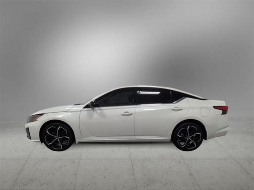 2025 Nissan Altima SR AWD