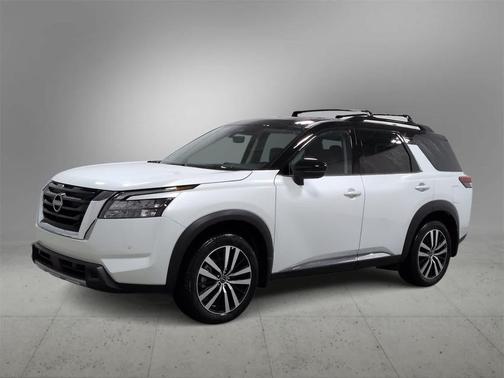 2025 Nissan Pathfinder Platinum 4WD