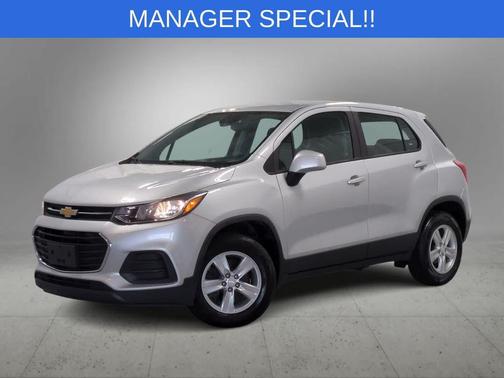Silver Ice Metallic 2019 Chevrolet Trax LS