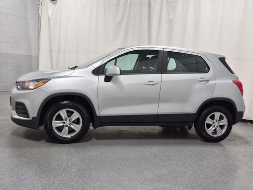 Silver Ice Metallic 2019 Chevrolet Trax LS