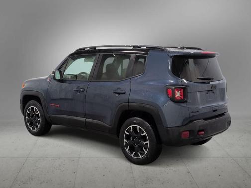 2023 Jeep Renegade Trailhawk