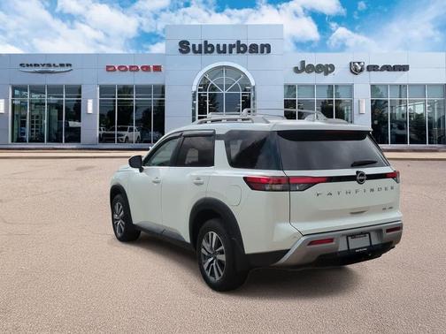 2024 Nissan Pathfinder SL 4WD