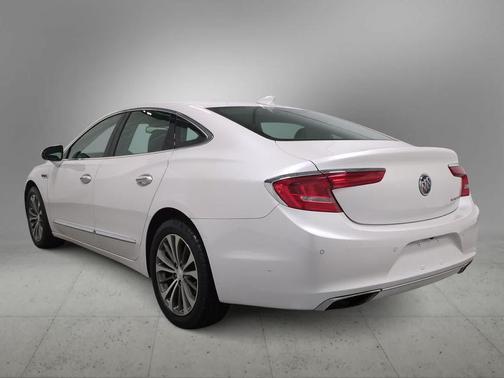 White Frost Tricoat 2019 Buick LaCrosse Essence