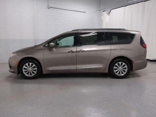 2018 Chrysler Pacifica Touring-L
