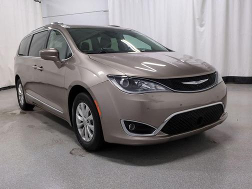 2018 Chrysler Pacifica Touring-L