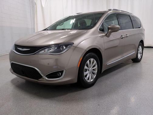 2018 Chrysler Pacifica Touring-L