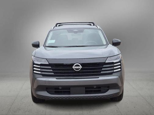 Gun Metallic 2026 Nissan Kicks SV