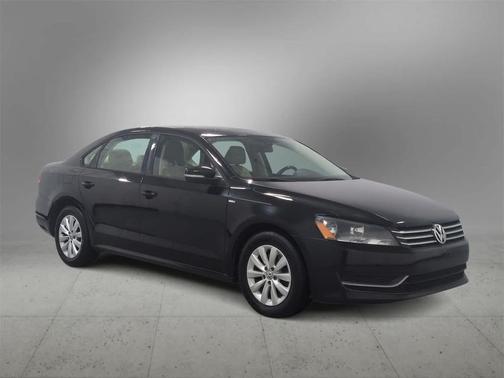 2014 Volkswagen Passat 2.5L Wolfsburg Edition