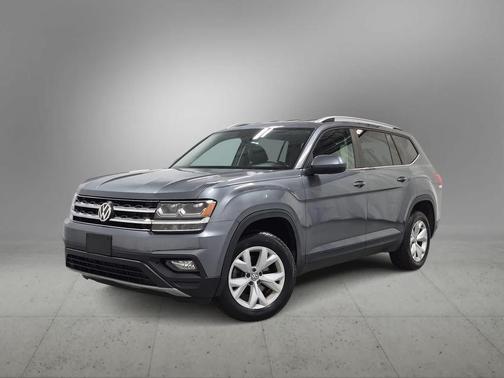 Platinum Gray Metallic 2019 Volkswagen Atlas 3.6L SE