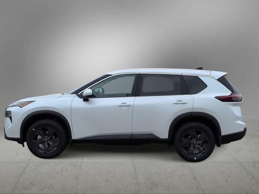 Everest White Pearl Tricoat 2026 Nissan Rogue SV