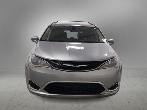 2018 Chrysler Pacifica Touring-L