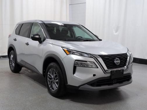 Brilliant Silver Metallic 2024 Nissan Rogue S