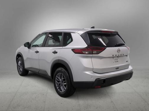 Brilliant Silver Metallic 2024 Nissan Rogue S