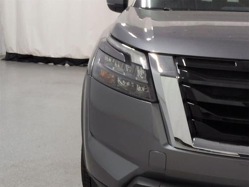 2025 Nissan Pathfinder SV FWD