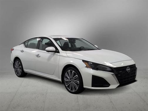 2025 Nissan Altima SL AWD