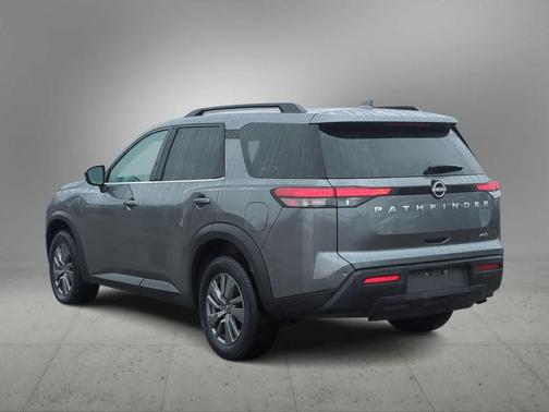 2025 Nissan Pathfinder SV 4WD