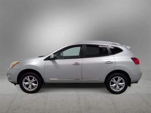 2011 Nissan Rogue SV