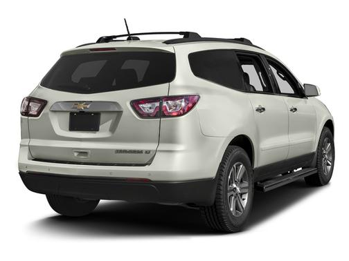Iridescent Pearl Tricoat 2017 Chevrolet Traverse 2LT