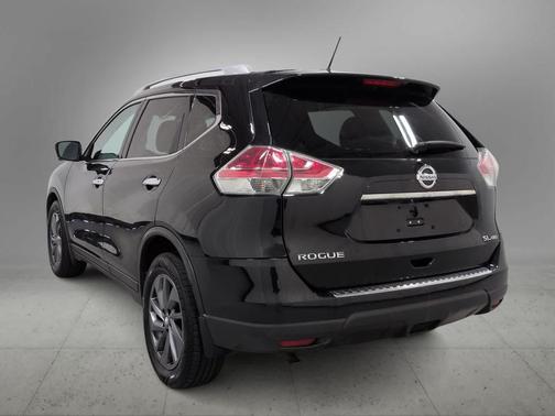 Magnetic Black 2016 Nissan Rogue SL