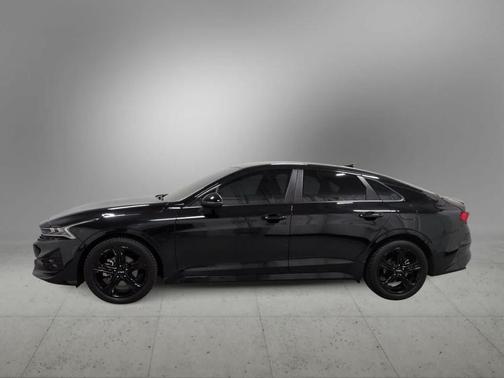 Ebony Black 2024 Kia K5 GT-Line