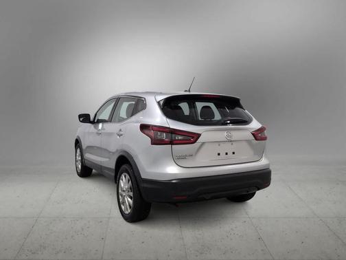 Brilliant Silver Metallic 2020 Nissan Rogue Sport S
