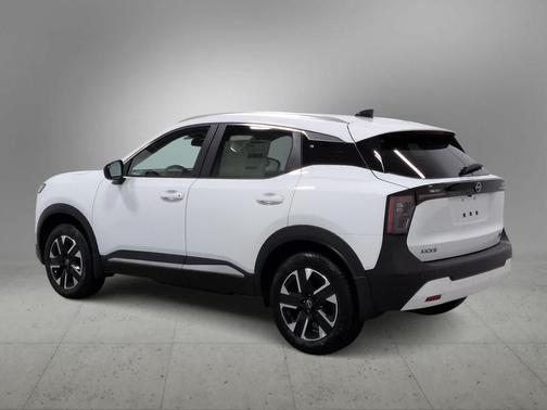 Fresh Powder 2026 Nissan Kicks SV