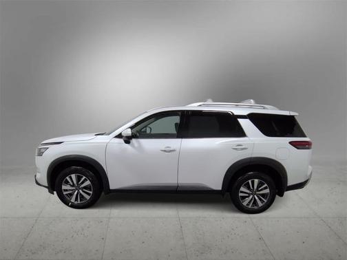 2025 Nissan Pathfinder SL 4WD