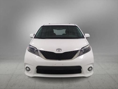 2015 Toyota Sienna SE